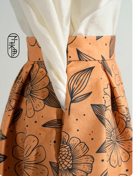 Printed design, high-waisted, polyester fabric, lined, with pockets and a zipper. Suitable for spring and summer. （SSS0006）