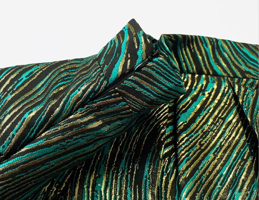 High-gloss peacock green midi skirt with a peacock feather texture design, a retro and stylish look. Made of polyester fiber, it's perfect for autumn and winter.（SAW0006)--Sold Out