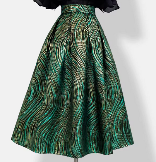 High-gloss peacock green midi skirt with a peacock feather texture design, a retro and stylish look. Made of polyester fiber, it's perfect for autumn and winter.（SAW0006)--Sold Out