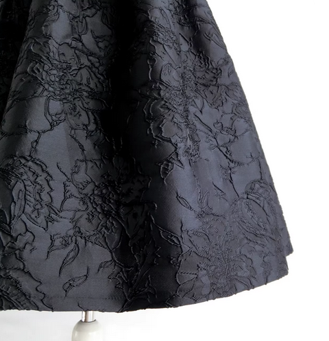 Versatile black floral pattern, embroidery, pleats, polyester fabric, A-line high-waisted flared skirt，suitable for autumn.（SAW0015）