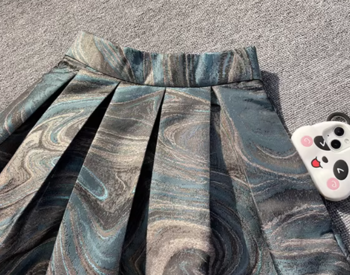 Embroidered details, high-waisted slimming midi skirt with zippered pockets, perfect for spring and autumn. （SSA0002）--Sold Out