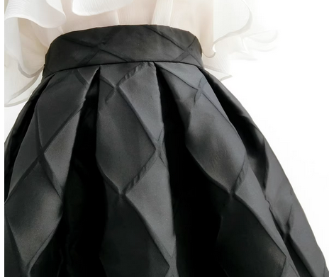 Simple, black, slimming, high-waisted, flared midi skirt, perfect for spring and autumn. （SSS0021）