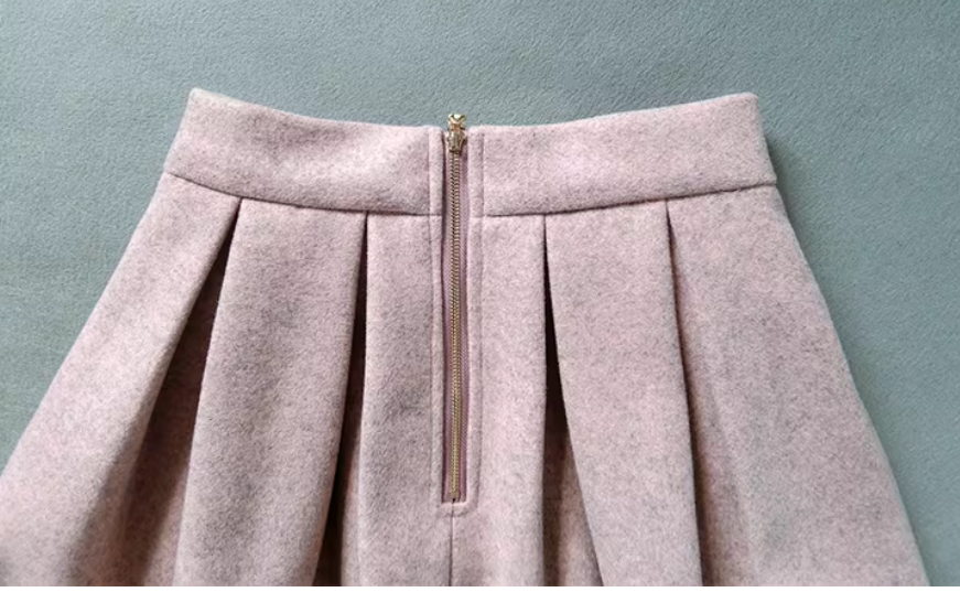 Pink autumn/winter wool fabric with pleated detailing, elegant style, mid-length high-waisted A-line skirt. （SAW0002）